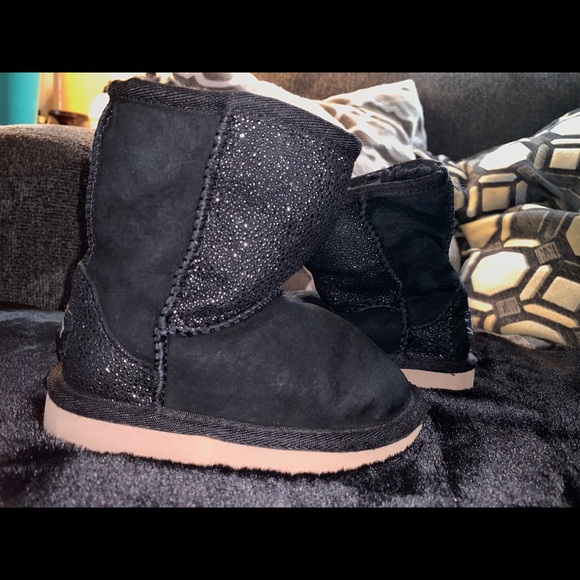 UGG Other - Ugg toddler classic short boots